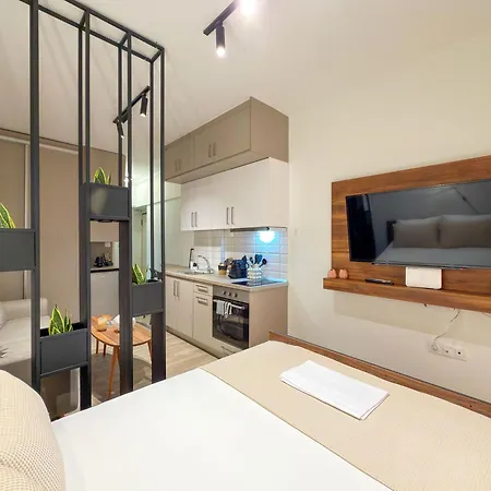 Vivere 01 - Cozy By Metro Terminus