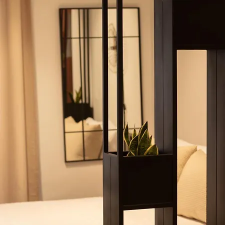 Vivere 01 - Cozy By Metro Terminus