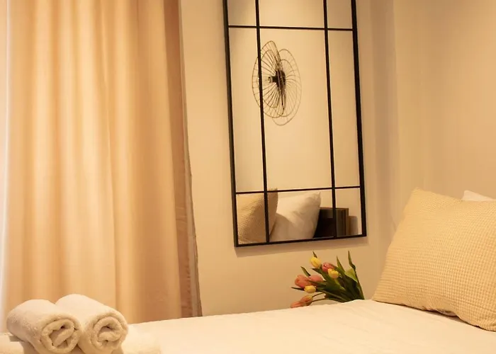 Vivere 01 - Cozy By Metro Terminus *
